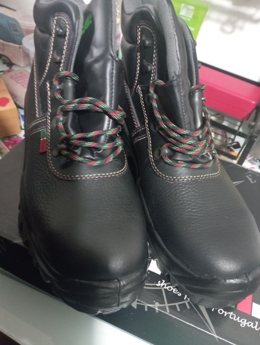 Botas de biqueira daso