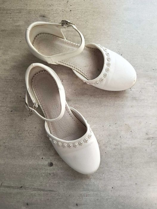 Alba komunijna dla dziewczynki