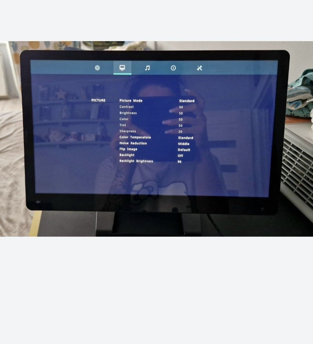 Monitor Beetronics 12HD5 – 12” Full HD | używany, sprawny
Na sprzedaż