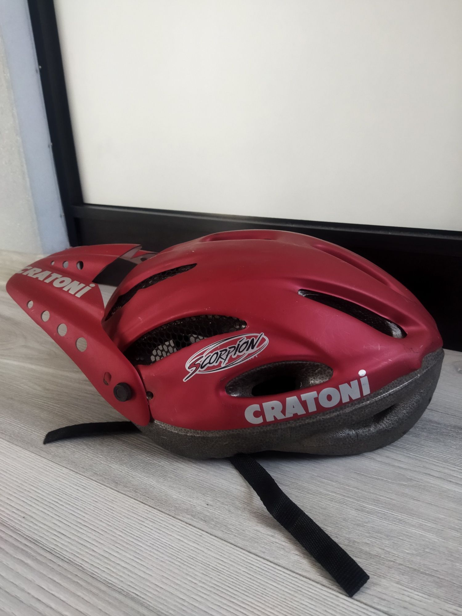 Kask rowerowy skorpion /55