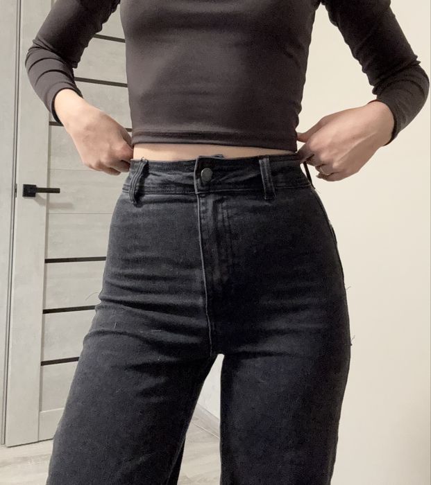 чорні джинси прямі