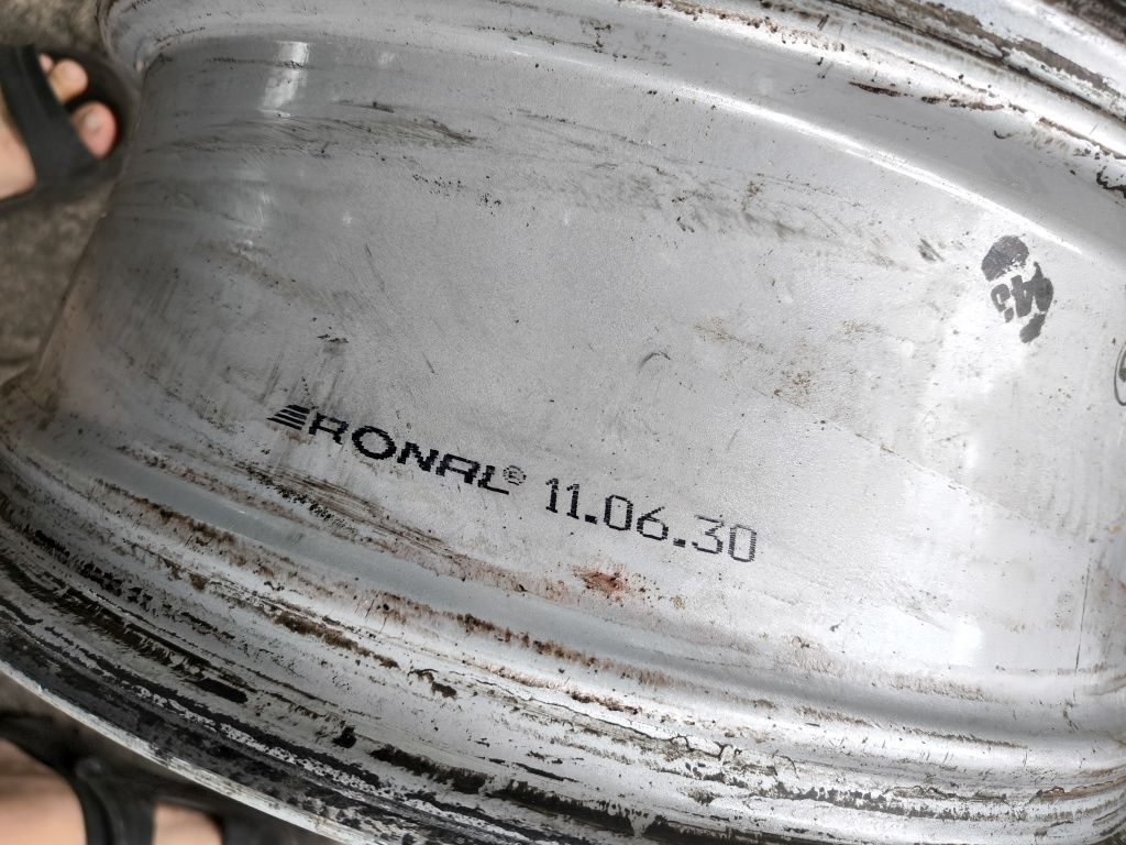 Диски r18 оригінал