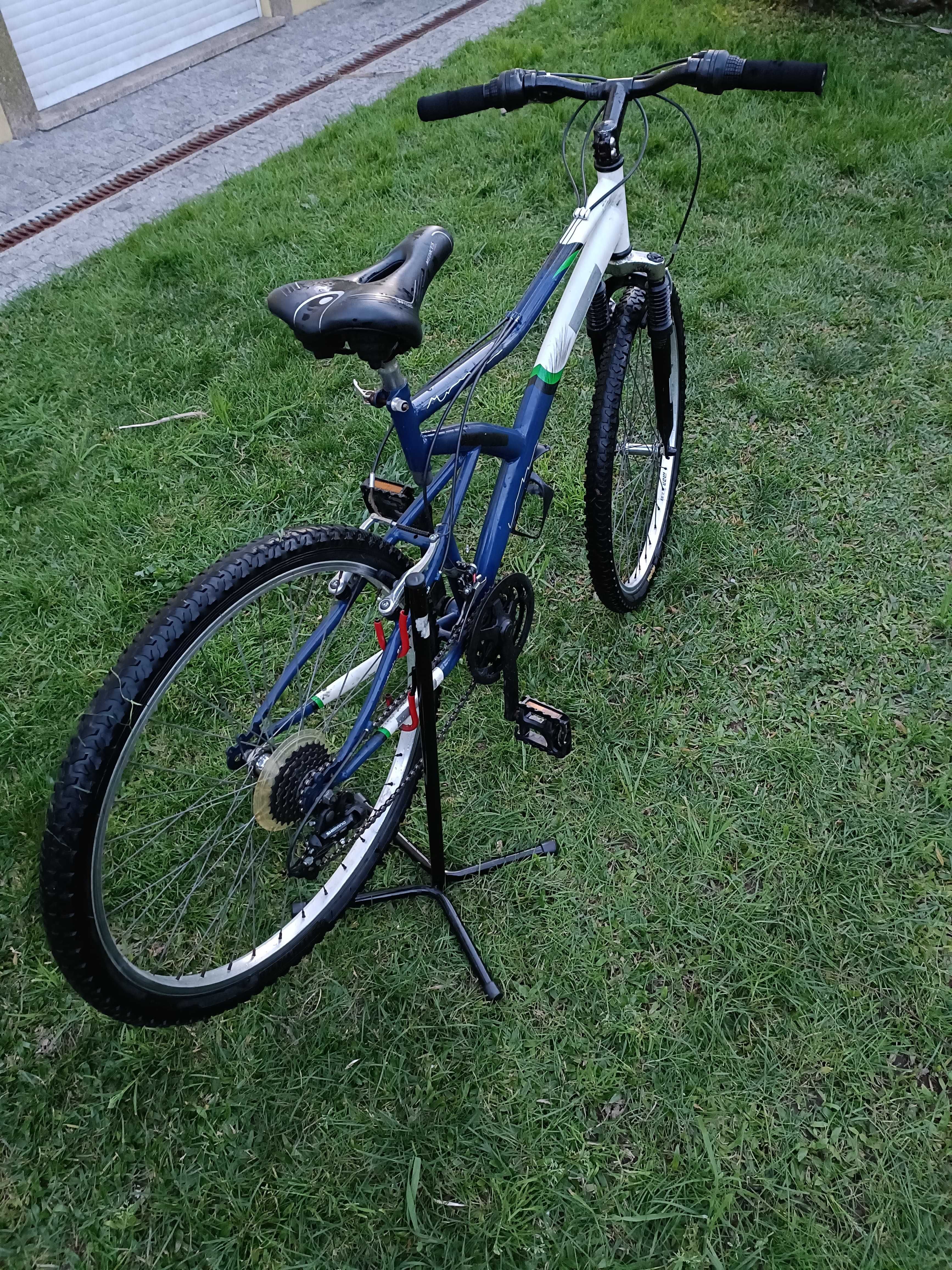 bicicleta BTT usada