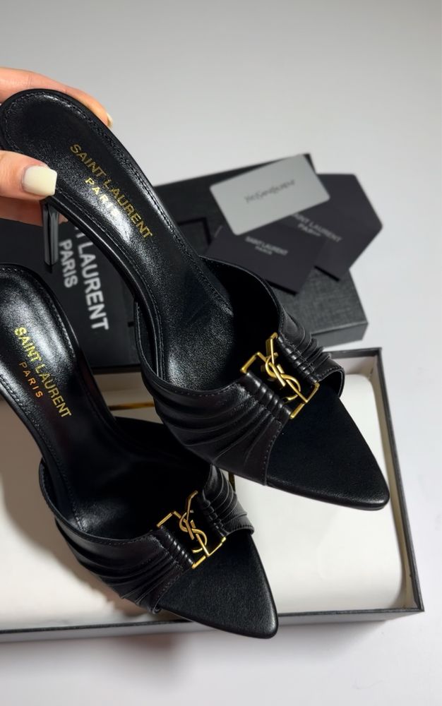 Мюлі YSL.