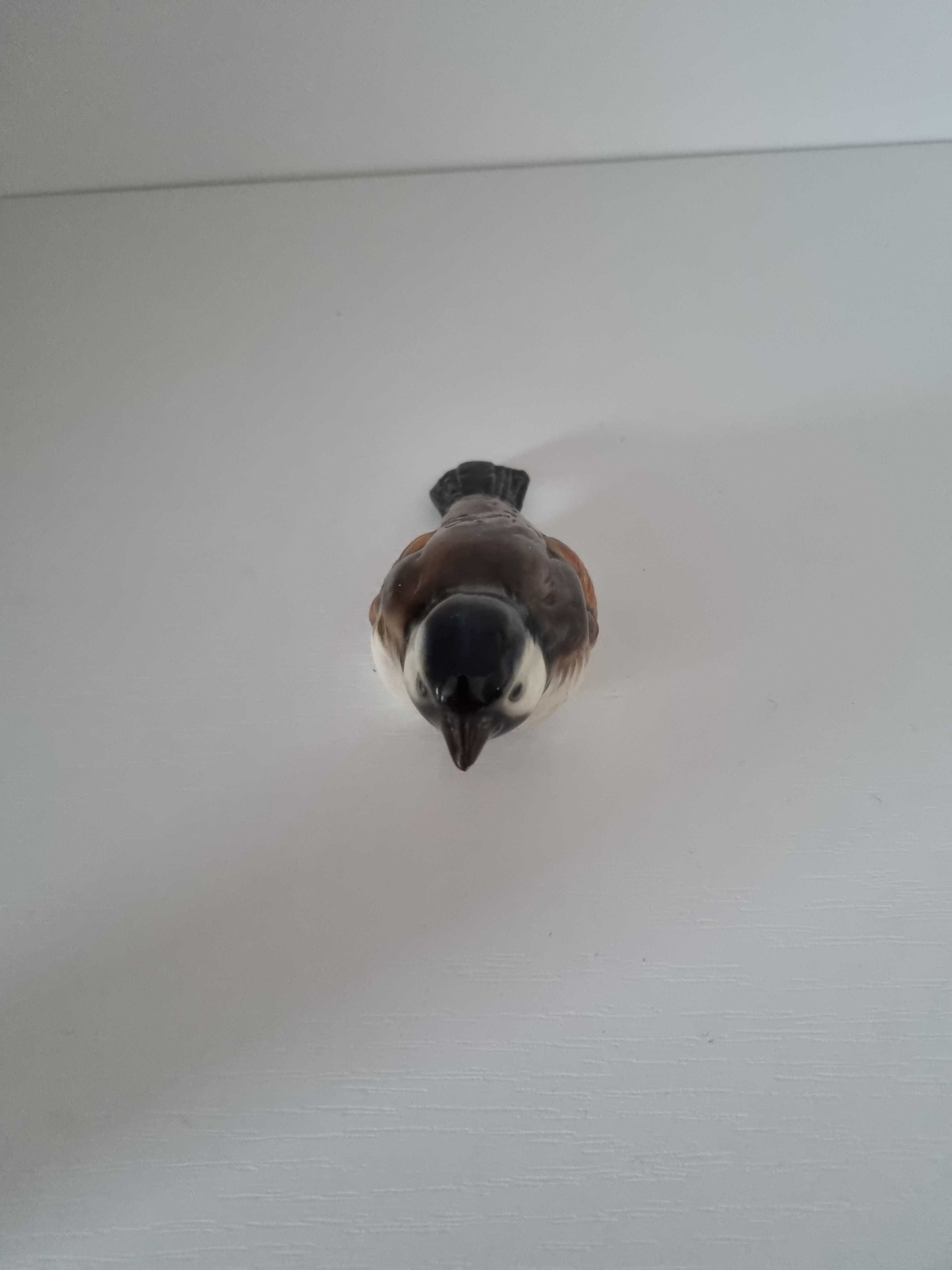 Porcelanowa Figurka ptaka wróbel Goebel