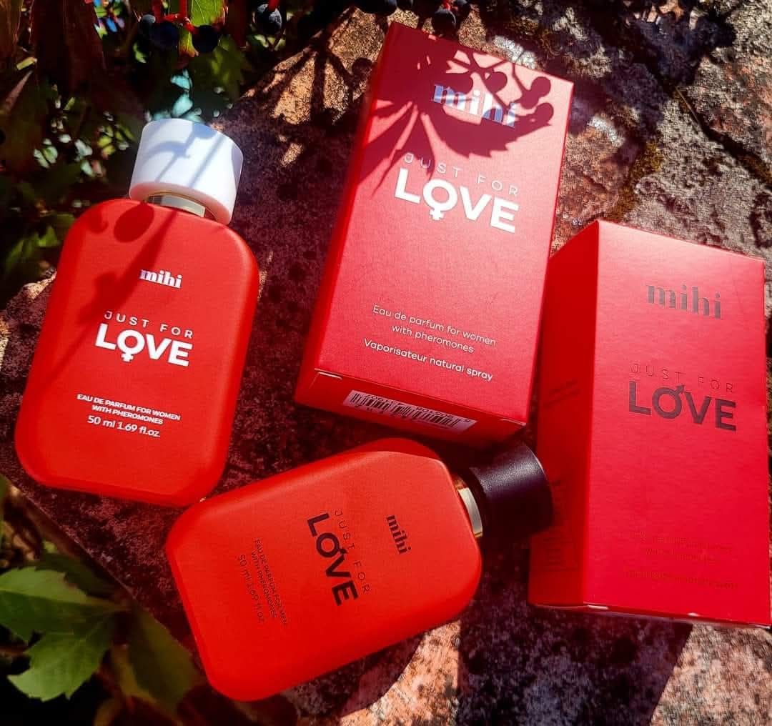 Woda perfumowana 18% JUST FOR LOVE dla kobiet z feromonami