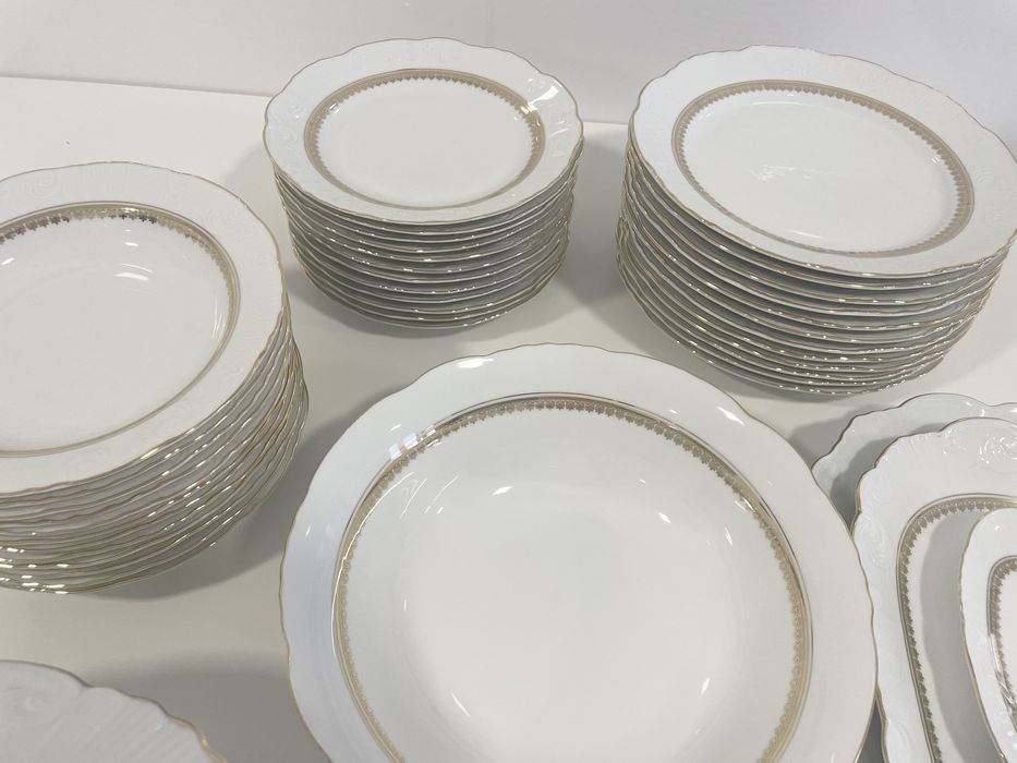 Serviço de jantar Vista Alegre novo (completo)