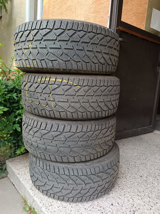 Opony zimowe Kormoran 235/45/18 r18  kia xceed