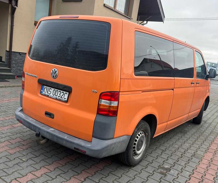Volkswagen Transporter T5 wersja LONG Caravelle