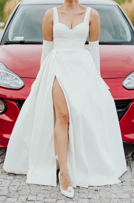 Suknia ślubna z salonu Avenue22 rozmiar M + dodatki