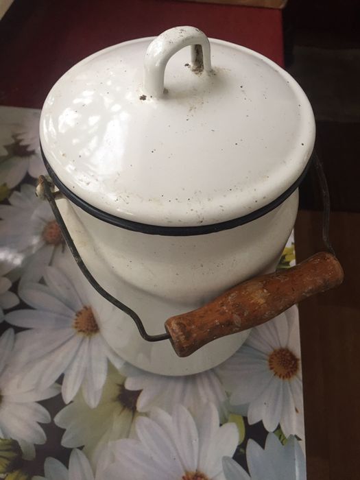 Миски емалировані  великі і менші