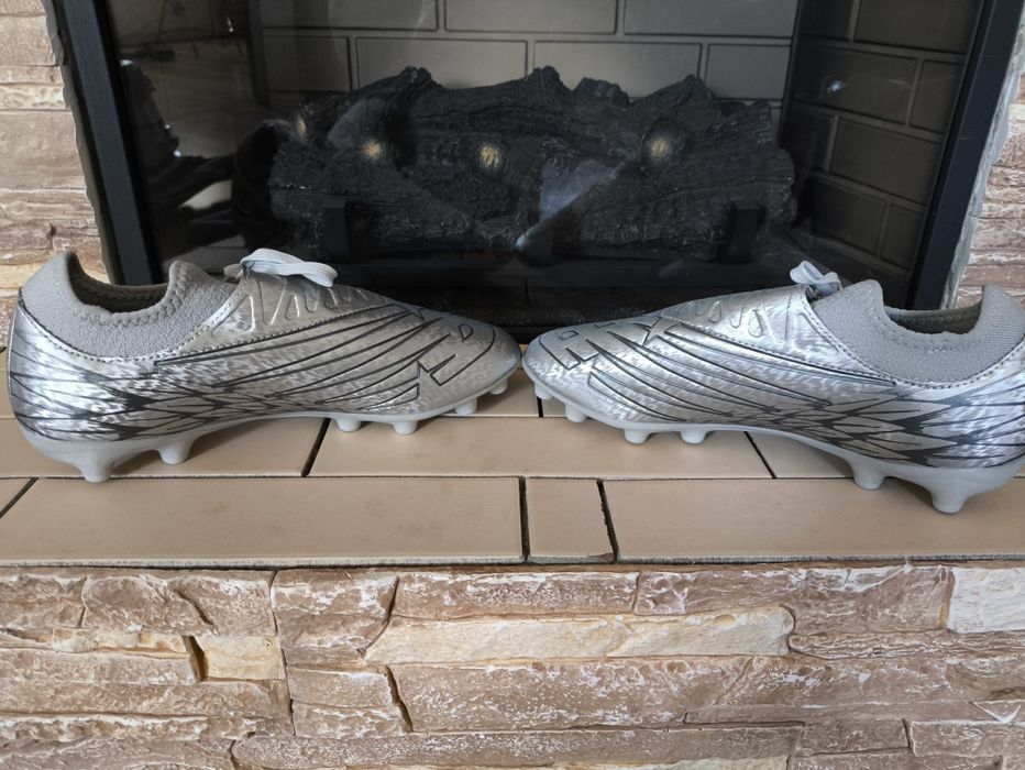 Бутси  New Balance Furon V7