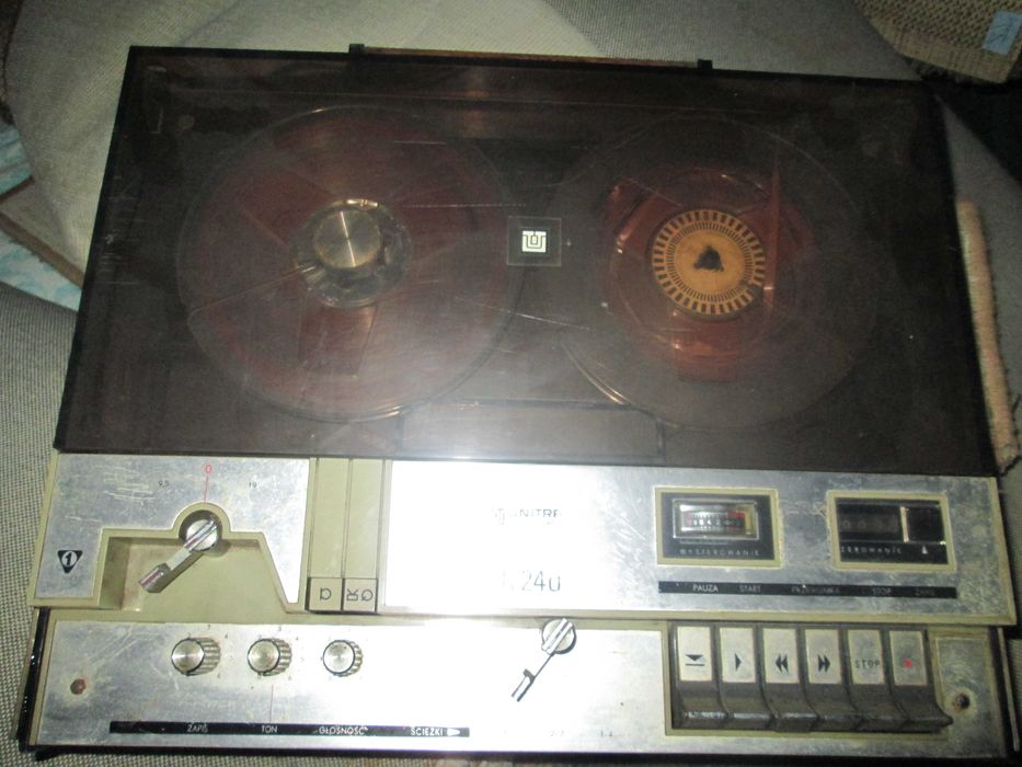 Sprzedam magnetofon ZK-240, firmy UNITRA, 4 - ścieżkowy.
