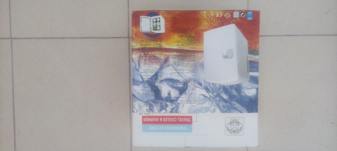 Mini Refrigerador / Aquecedor Viagem - NOVO
