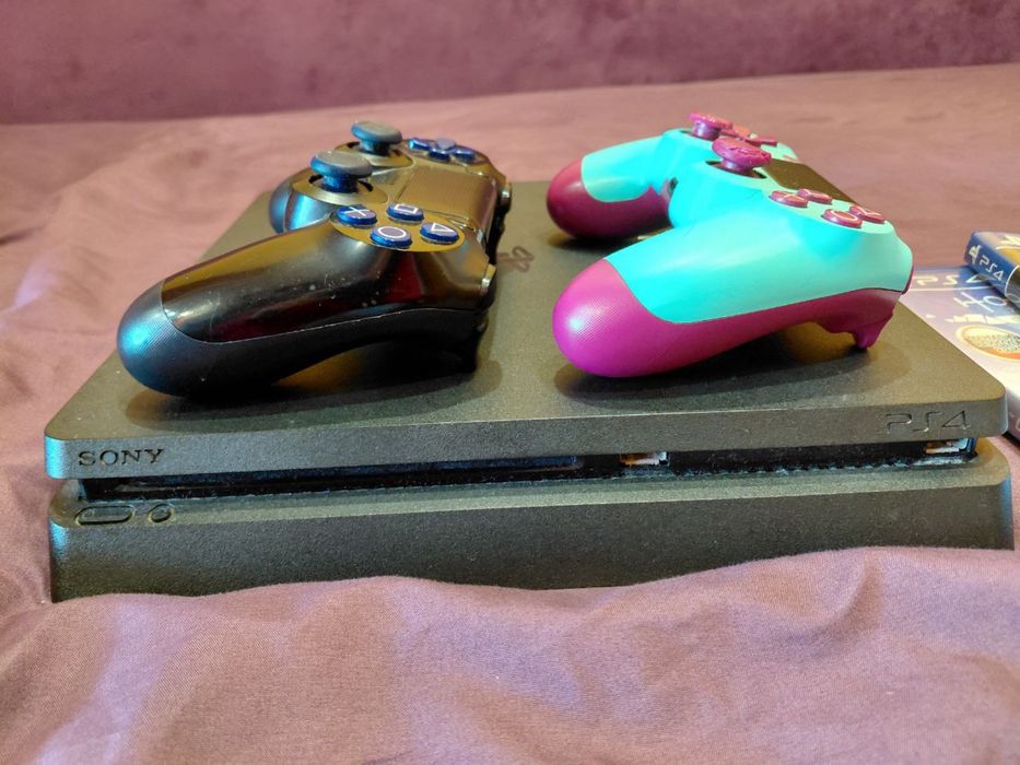 Продам Playstation 4Slim