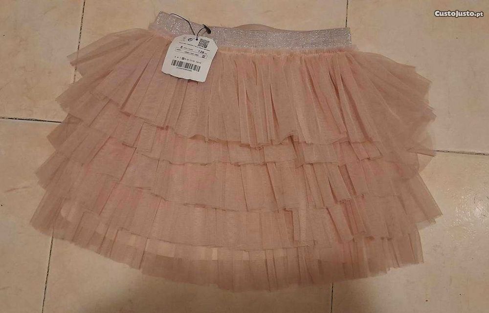 Saia Zara girls 8 anos "nova com etiqueta", 128cm