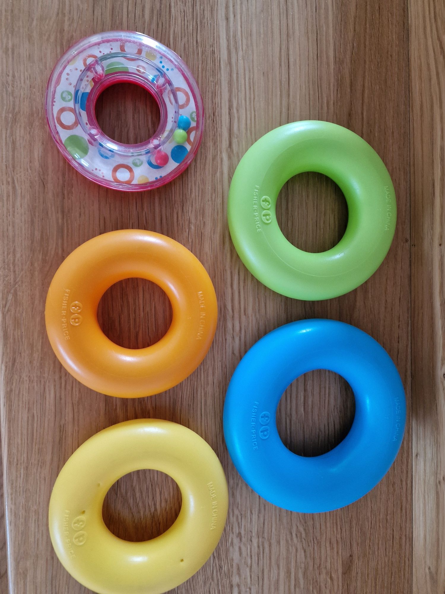 Fisher Price piramidka z kółek