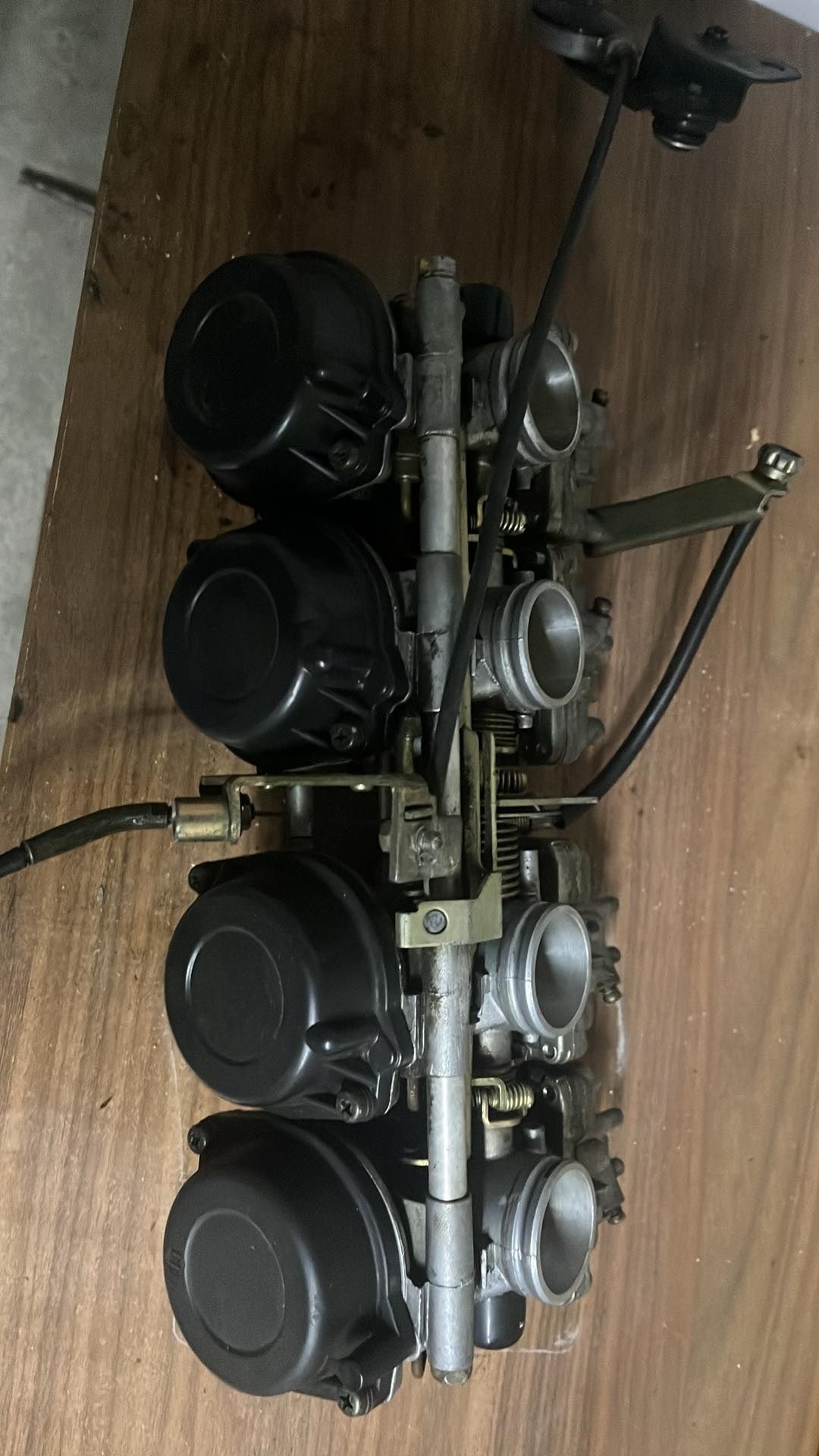Części Yamaha fzr 600 (gaźniki,instalacja ,chłodnica ,airbox