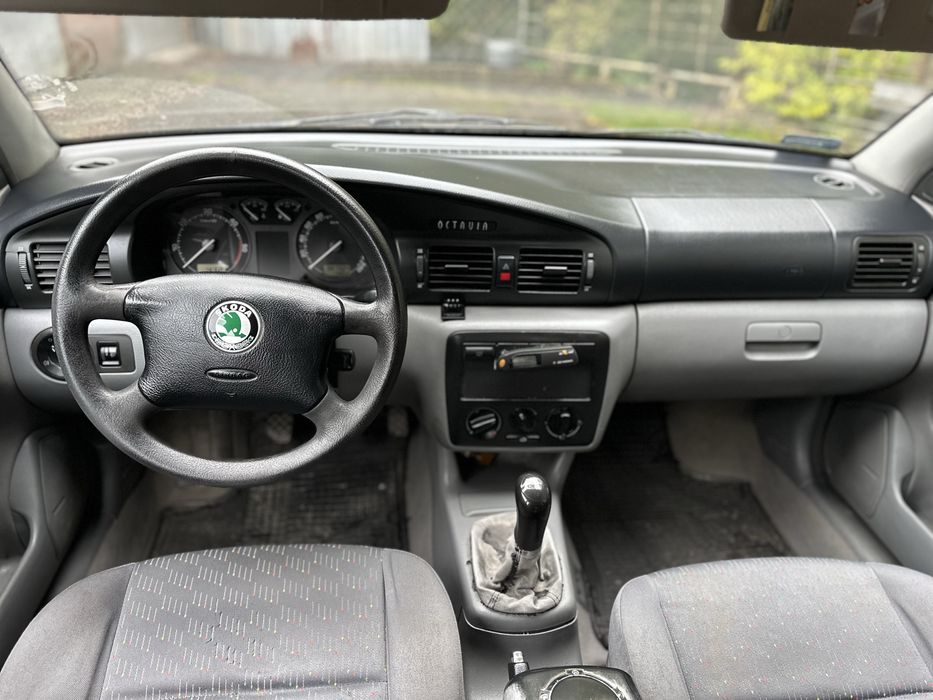 Шкода Октавіа Тур 1.9 TDi 2005 рік