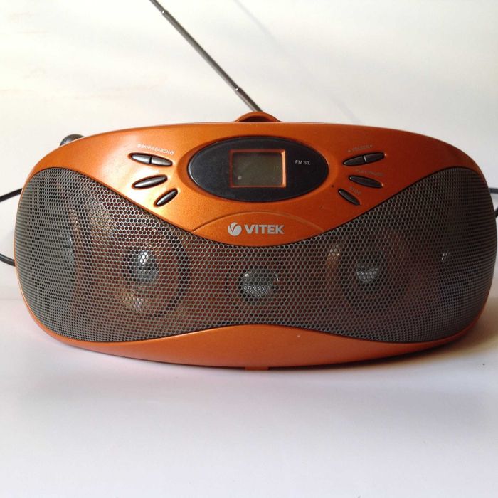 Vitek Магнитола (CD-MP3) VT-3952 OG (полурабочая) радио CD плеер Витэк