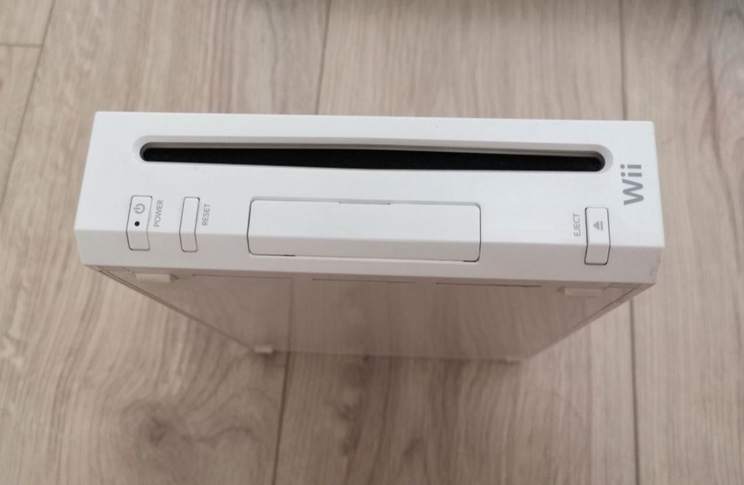Konsola biała Nintendo Wii RVL-001(EUR), gra