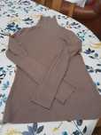 Camisola de gola alta cor café com leite