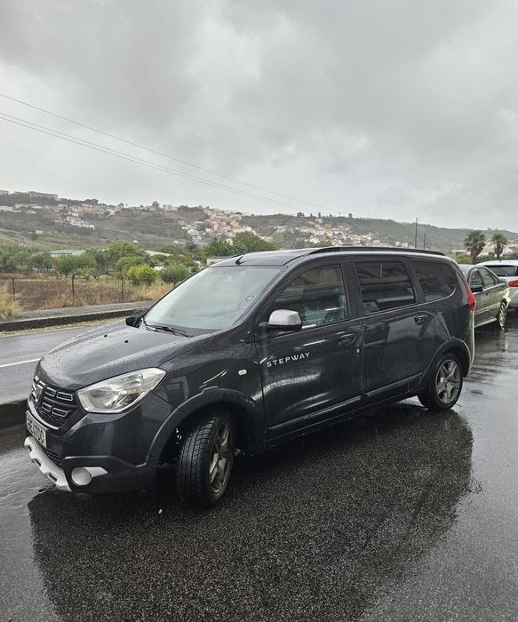 Vehicule Lodgy Qarson