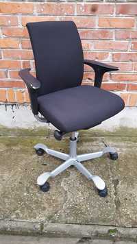 Hag H05 norweski fotel krzesło biurowe komputerowe obrotowe regulowane