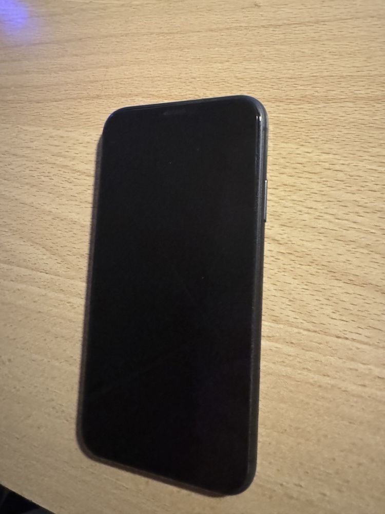 iphone 11 б/у в добрі руки