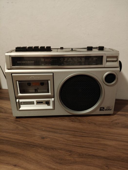 Radiomagnetofon Hitachi