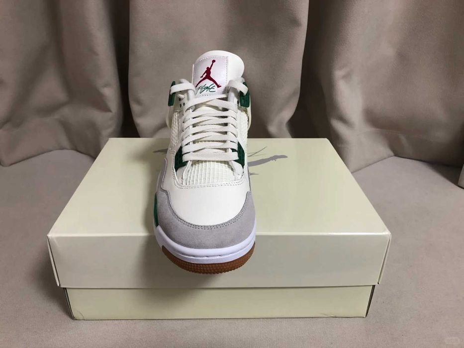 Buty damskie Trampk Jordan_4_Retro_SB_Pine_Green R.37.5