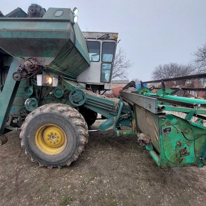 Конбайн нива ск-5