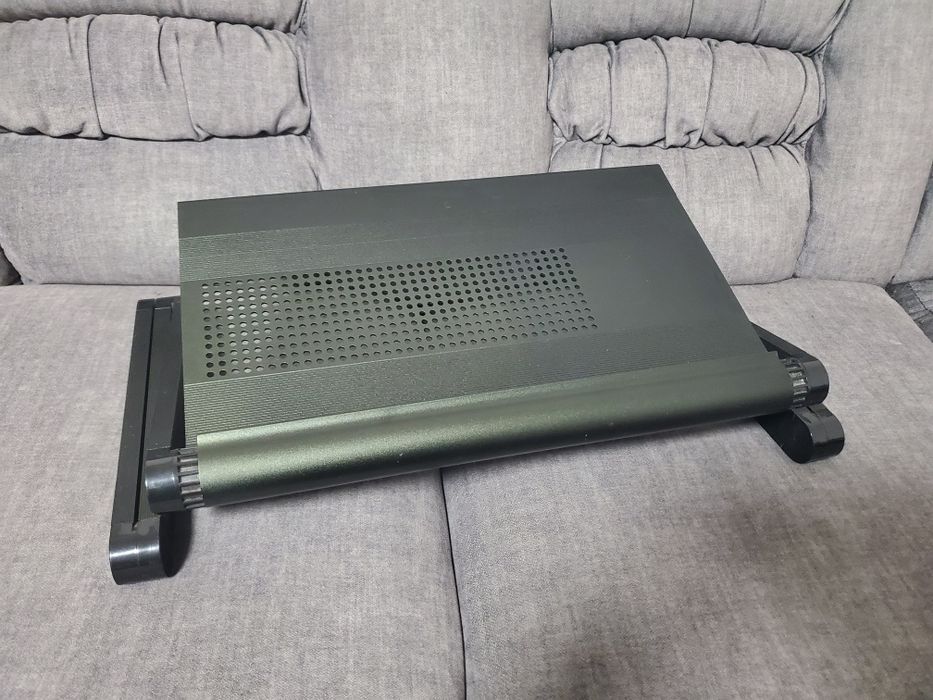 Стол-подставка для ноутбука, широкая и качественная