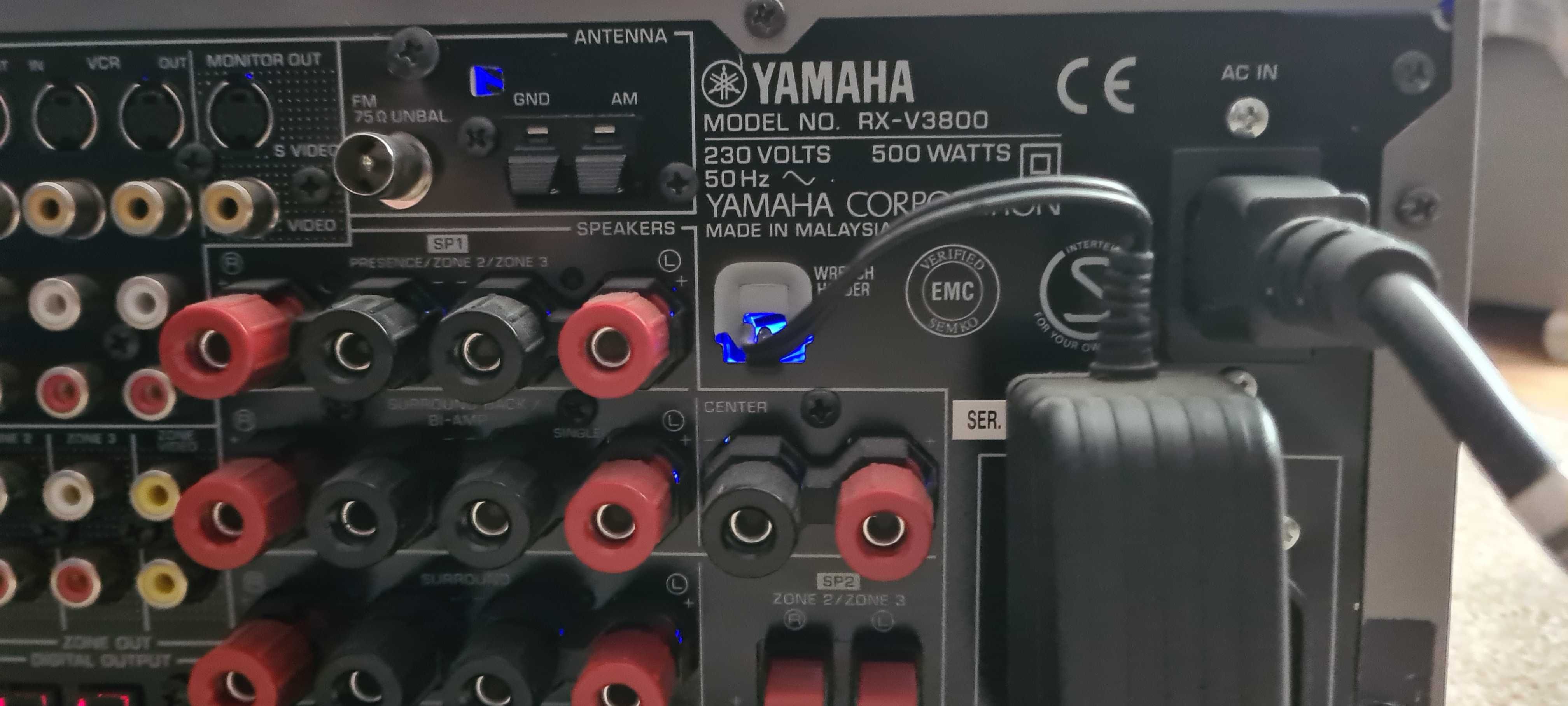 Amplituner Yamaha RX-V3800