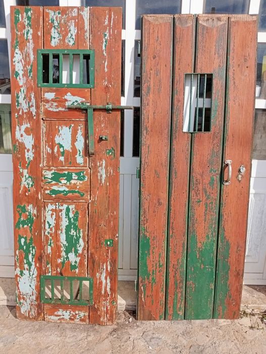 Portas antigas em madeira