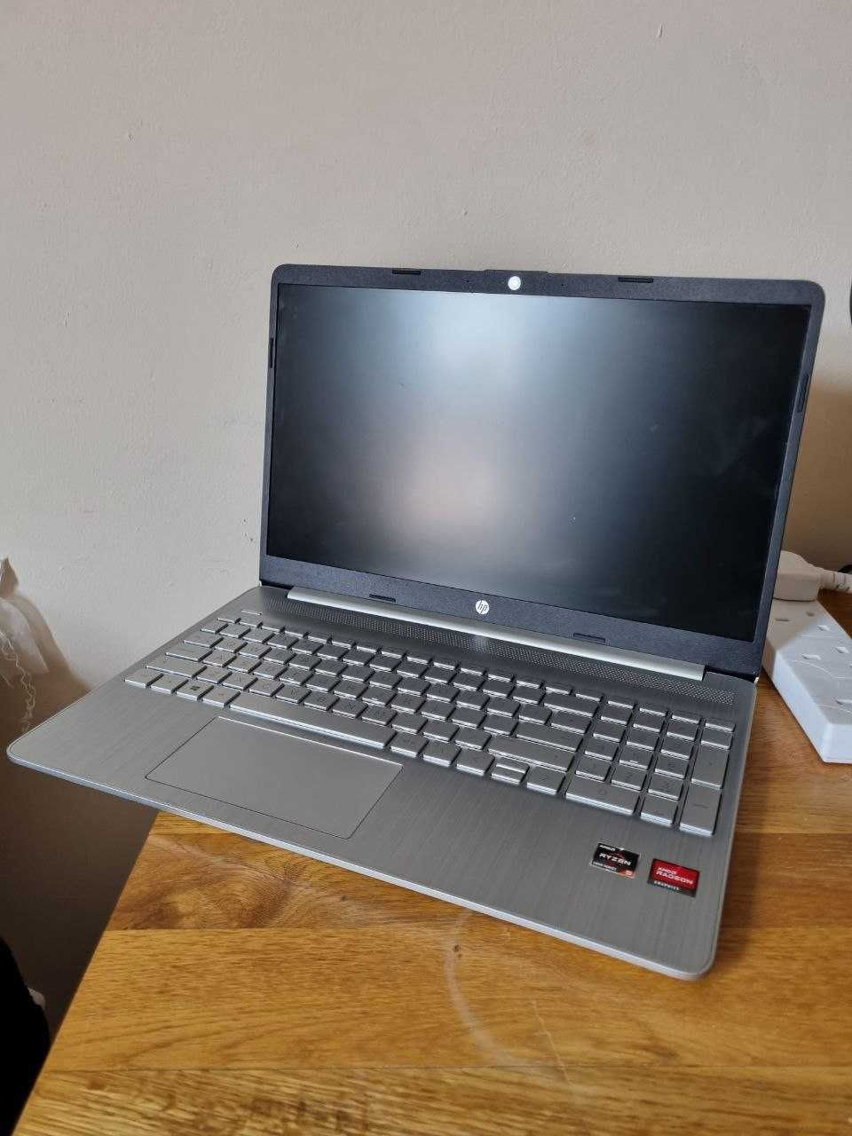 Ноутбук HP 15s-eq2504sa 15.6" Ryzen 5 5500u 8GB Ram 256 SSD