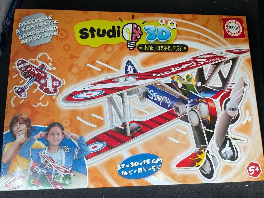 Jogo de construção ainda selado
