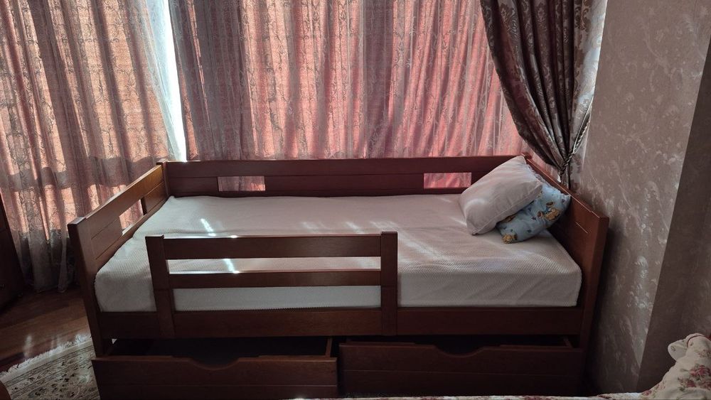 Ліжко для підлітка