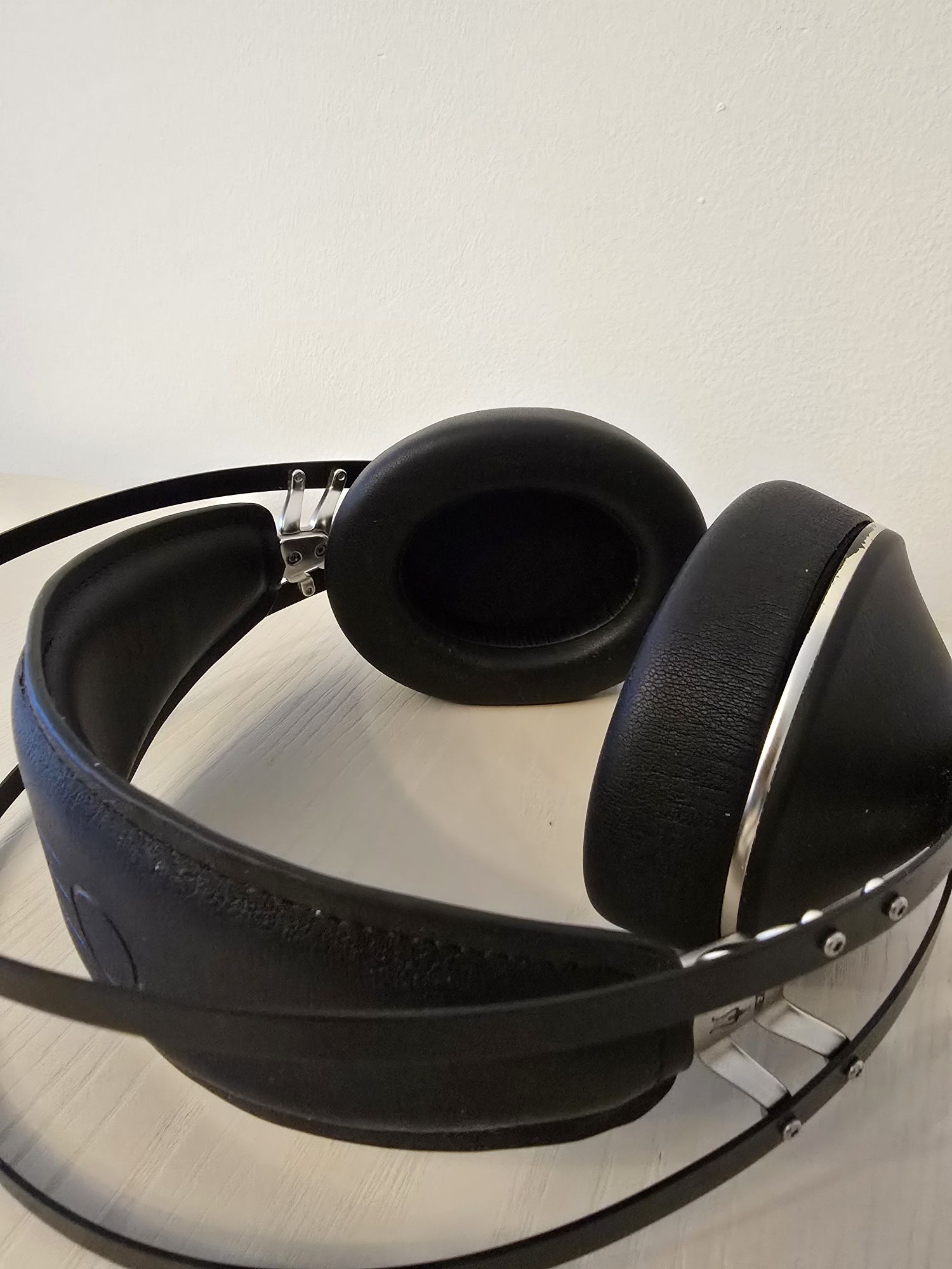 Headphones Meze 99 Neo