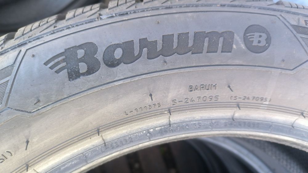 Резина 215.55.R17.Ціна вказана за 1 шт.