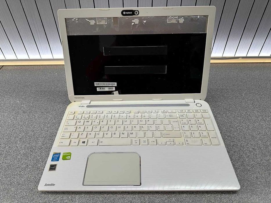 Portátil TOSHIBA L50-A para peças