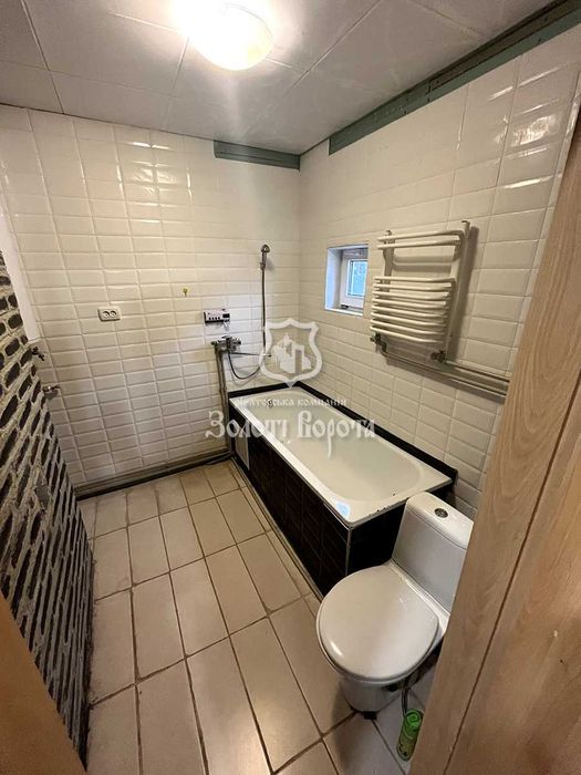 Будинок, 2 поверхи, ділянка - 6 соток. Гарний стан. Бориспільський р-н