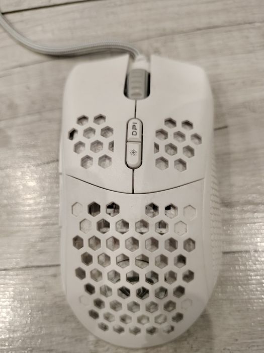 Myszka model 550 biała