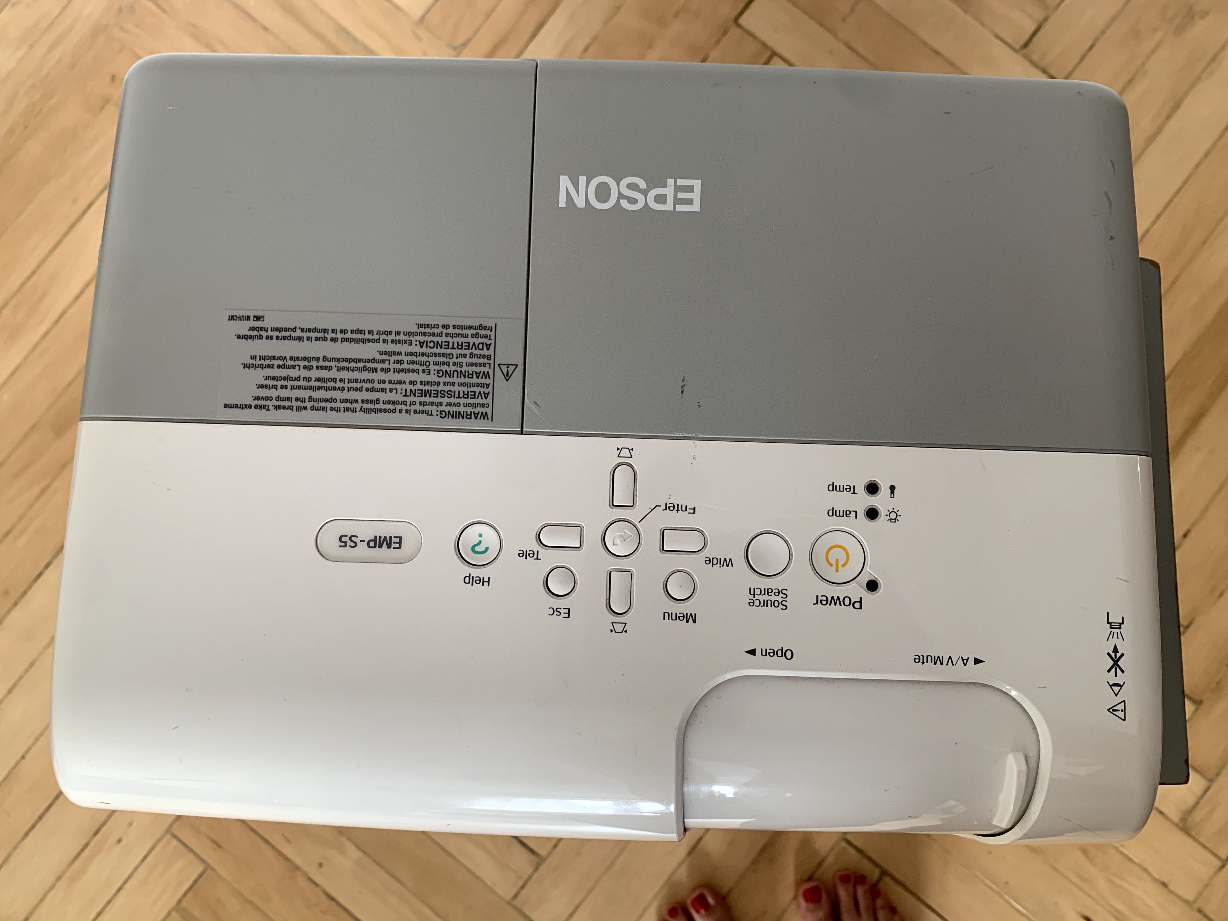 Projektor EPSON EMP-S5 + zapasowa żarówka, kabel VGA i zasilający