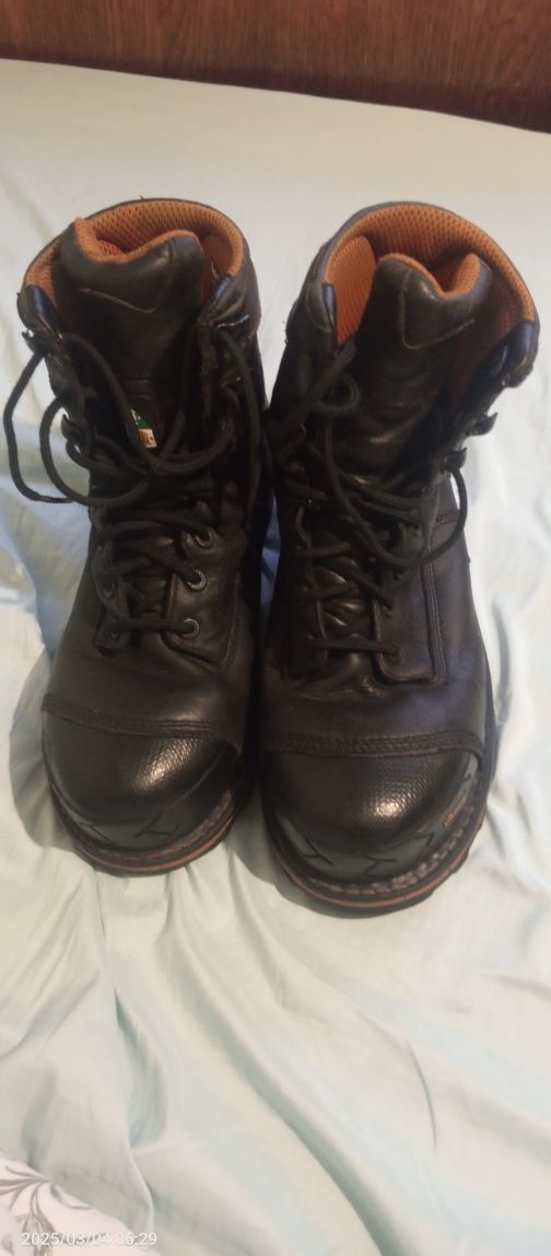 Продам ботинки Timberland.