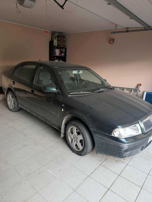 автомобіль Skoda
