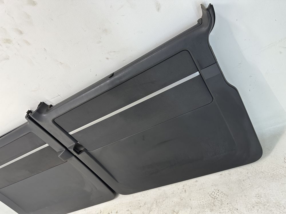 Volkswagen T5 tapicerka boczek drzwi przesuwnych prawy lewych Multivan