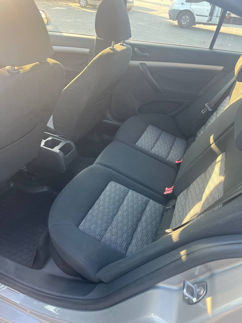 Шкода Skoda Octavia A5  1.6 mpi