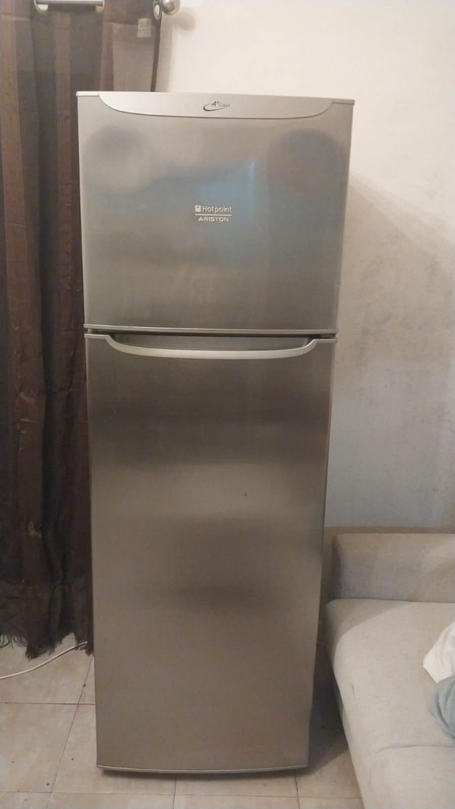 Frigorífico em muito bom estado