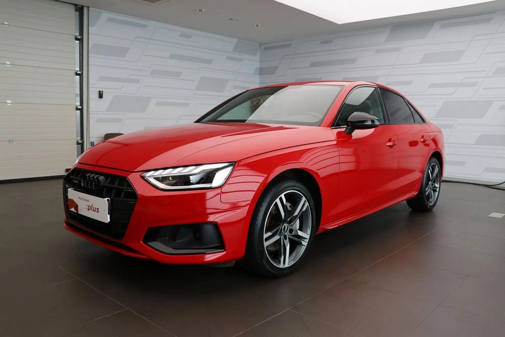 Audi A4 | LED | Sline | CarPlay | Czerń Plus | Komfortowy Kluczyk | Ambiente |